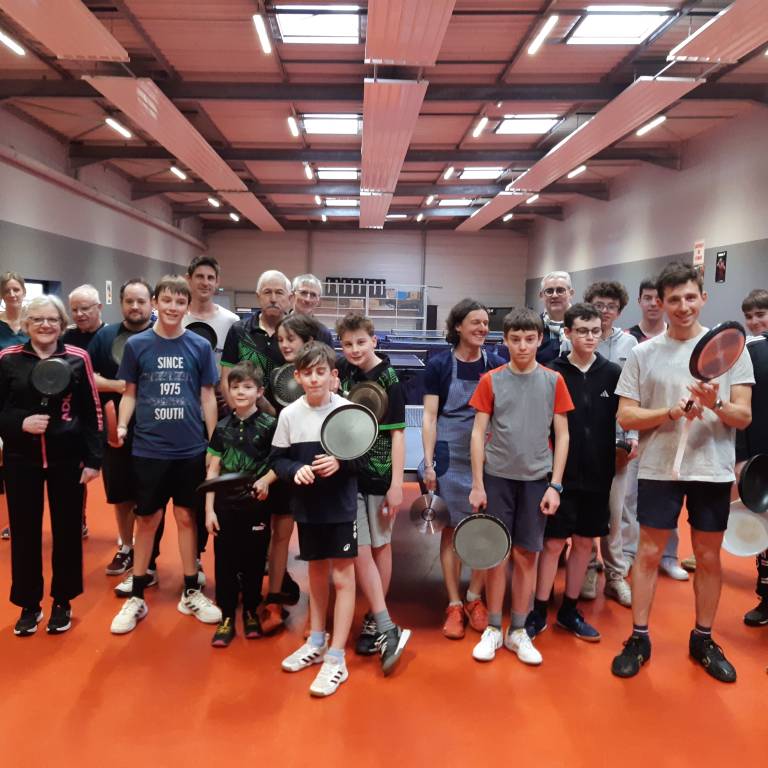 Tournoi de ping à Poële